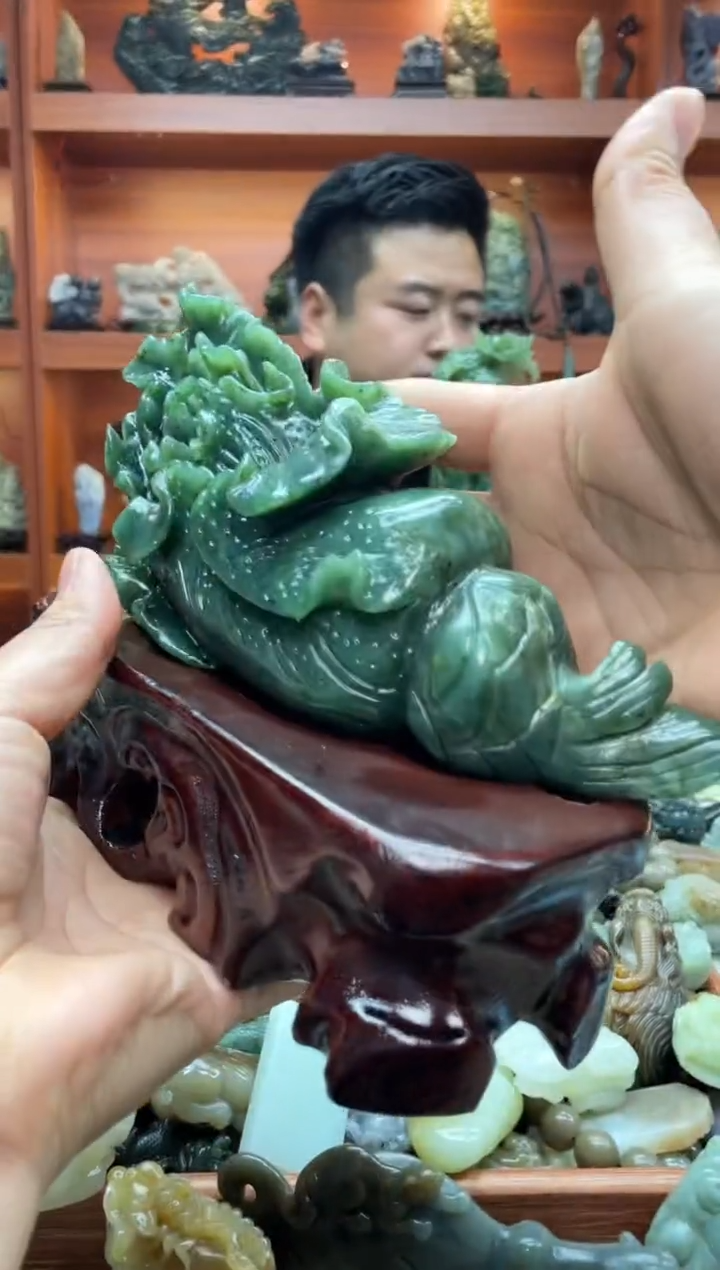 未镶嵌和田玉摆件1