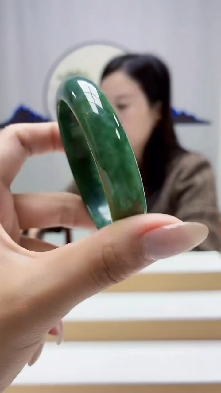 未镶嵌定制翡翠时****者4852MM-毛货手镯（61圈）57