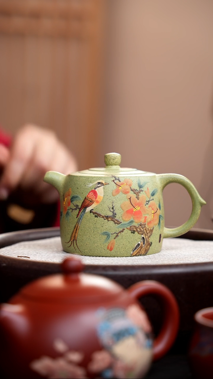 【闪购商品】紫砂茶壶豆青砂井栏泥绘花鸟