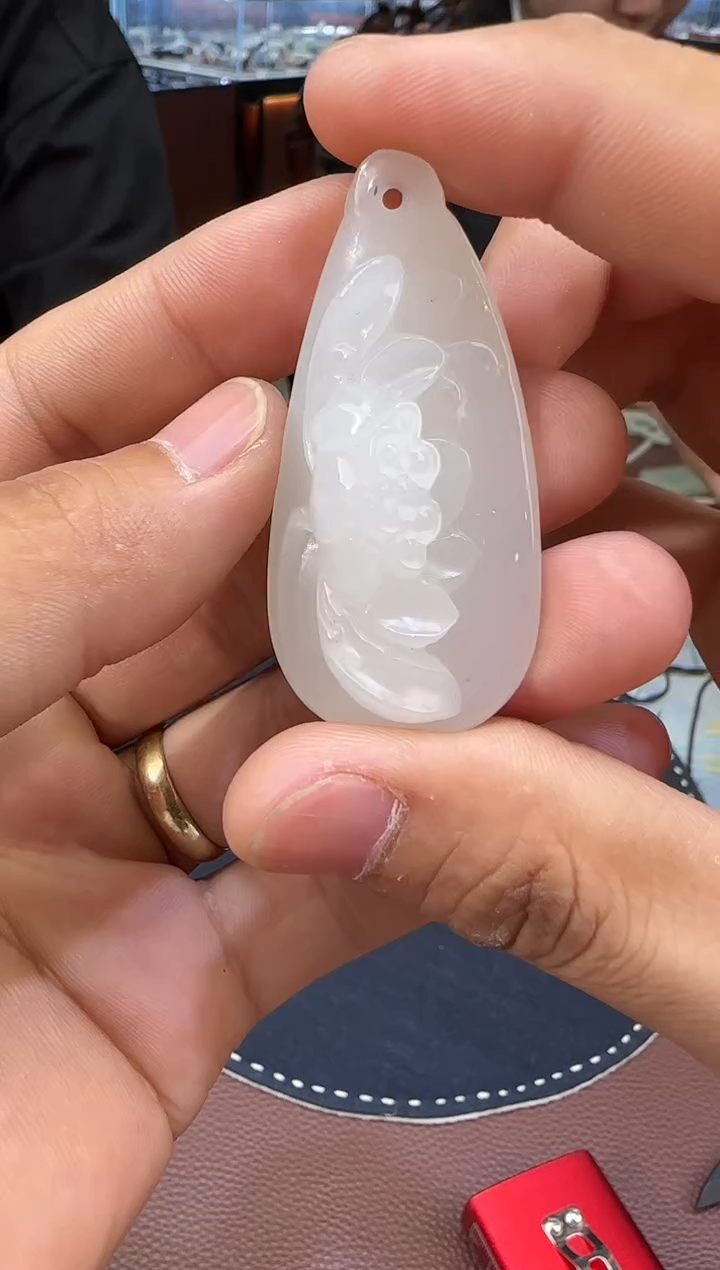 和田玉未镶嵌吊坠(不含链)【陆527】57 7026