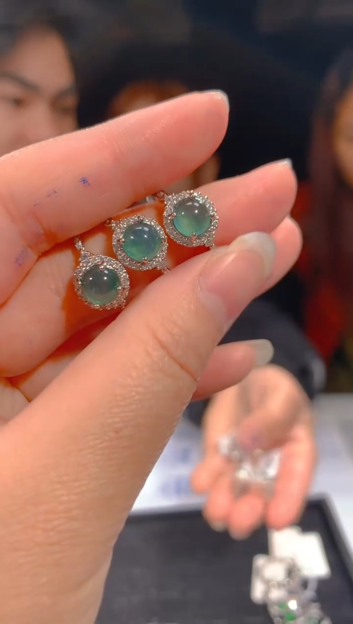 【闪购商品】定制翡翠未镶嵌5多样性发货（发其一）