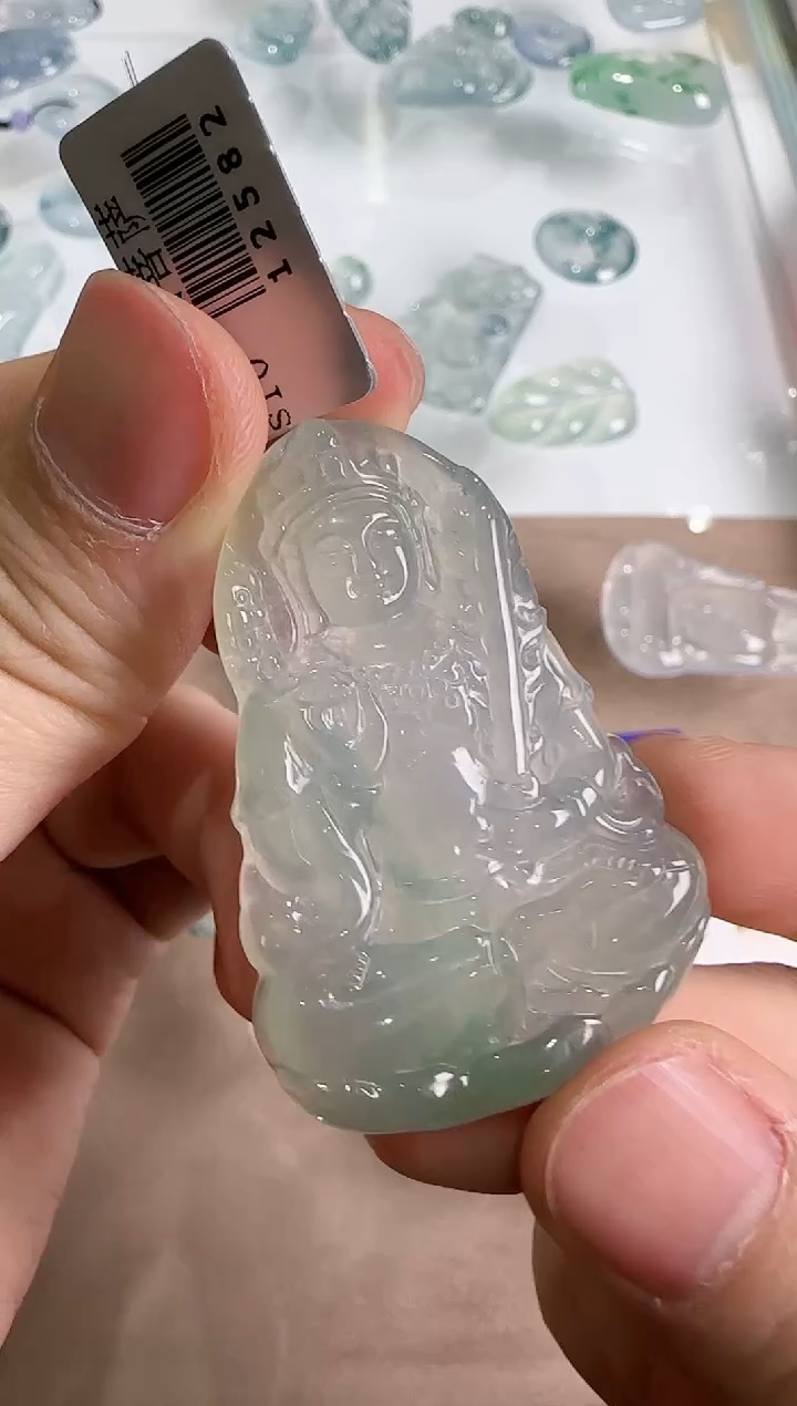 【闪购商品】翡翠吊坠(不含链)未镶嵌··