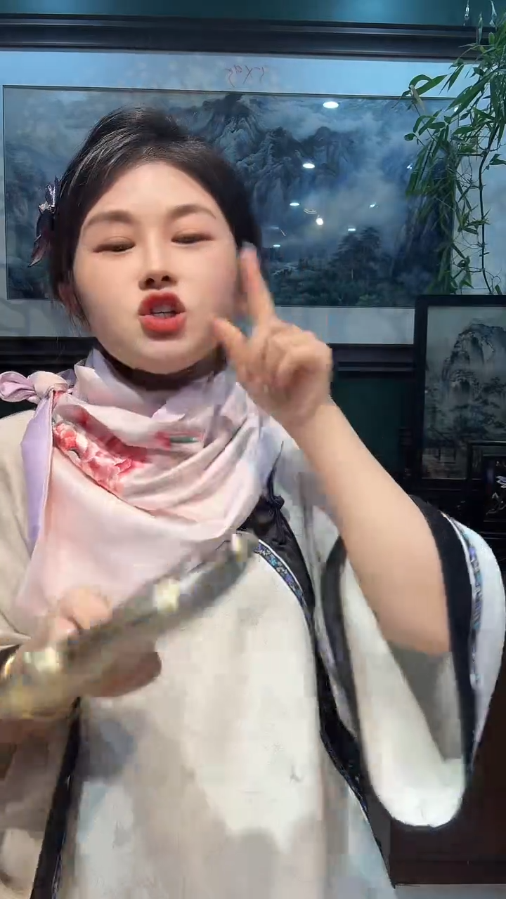 竖款非遗苏绣手工刺绣围巾随发三条