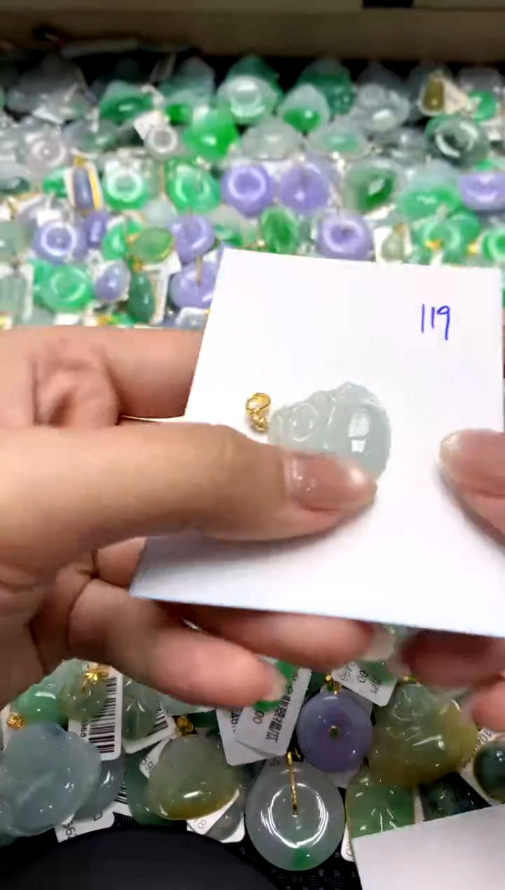 【闪购商品】翡翠颈饰合金111111111