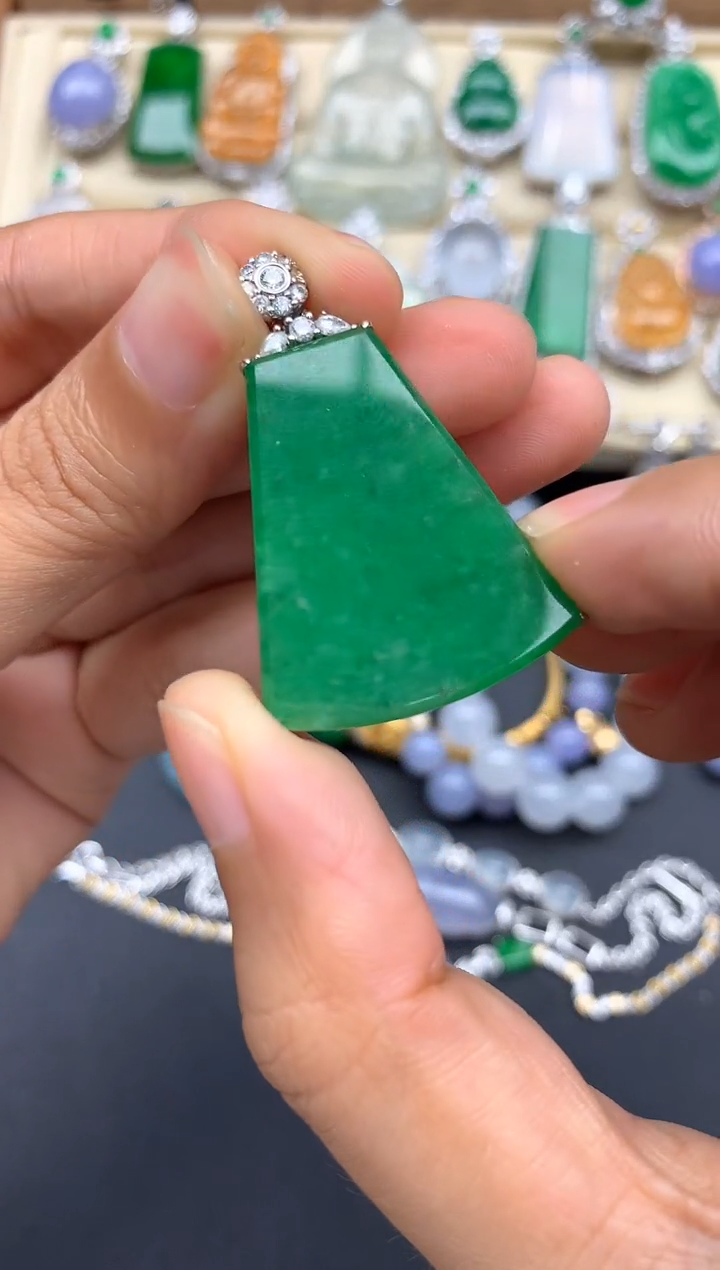 翡翠18K金镶嵌颈饰538-春日珠宝