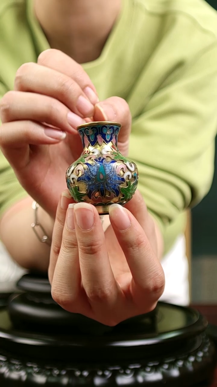 非遗 景泰蓝金地小赏瓶 带回流证书 