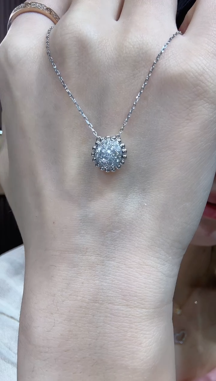 【闪购商品】钻石项链18K金镶嵌60分向日葵套链