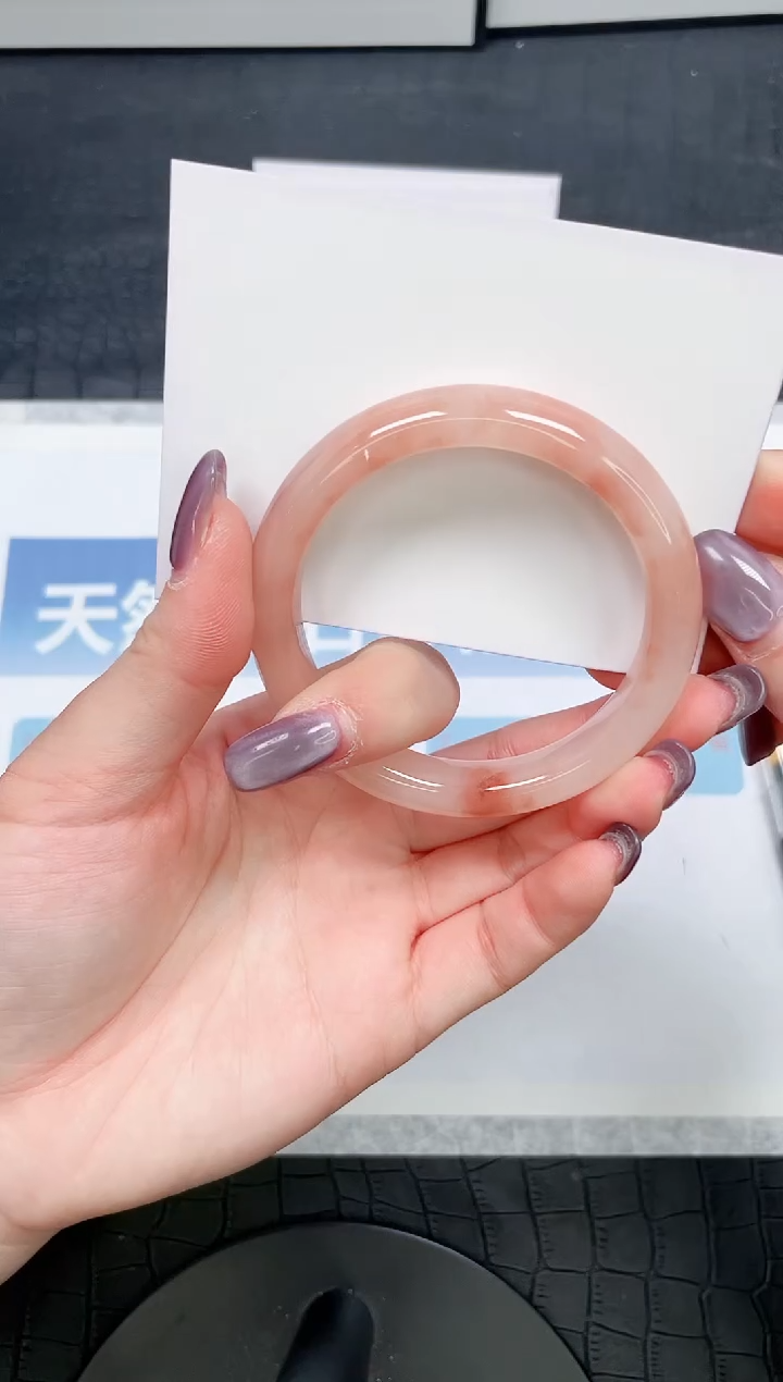 【闪购商品】石英质玉手镯未镶嵌149-54