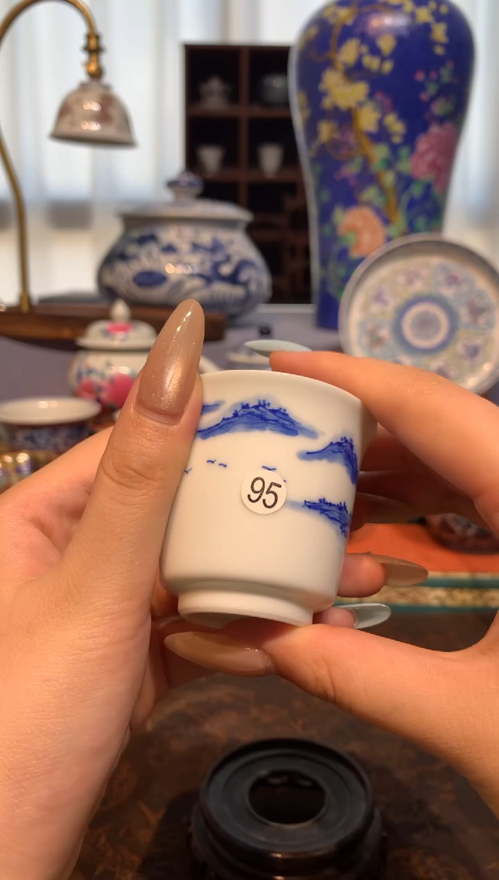 L***995青花山水杯子qk108