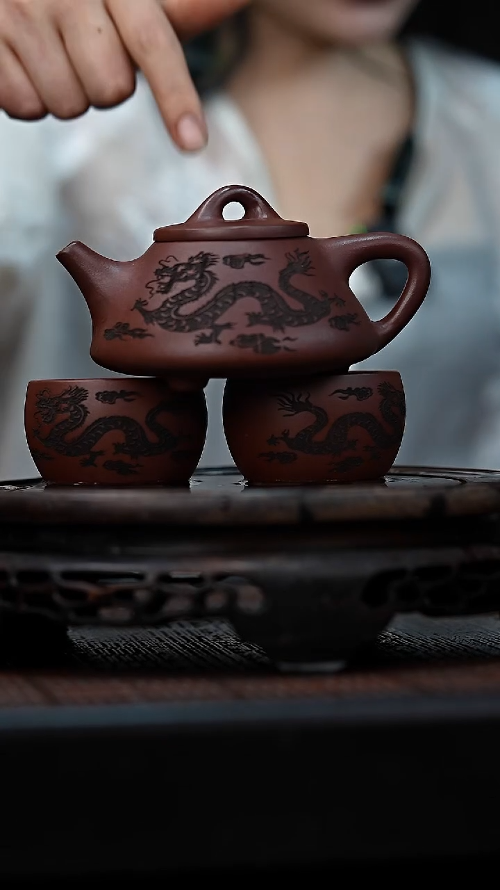 茶壶紫砂宜兴岁颐传砂原矿全手4+两个杯子