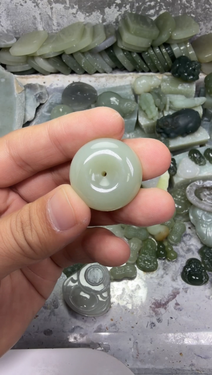 颈饰未镶嵌和田玉平安扣