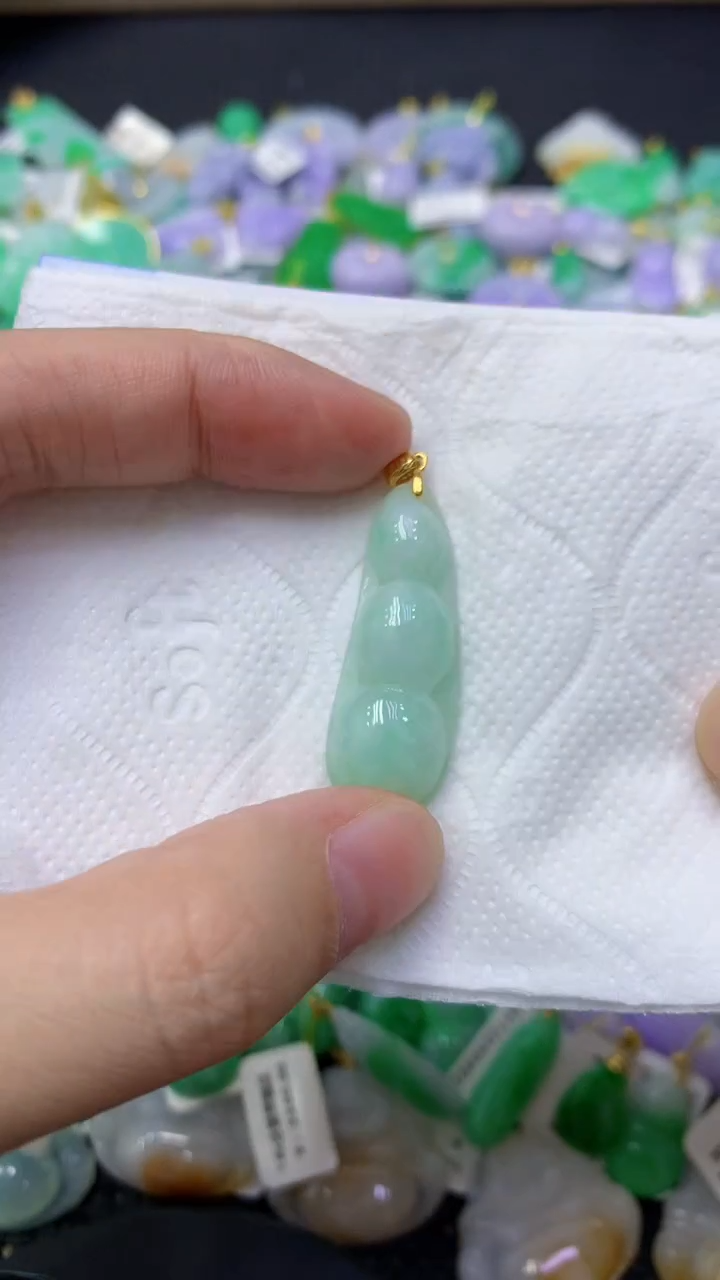 颈饰未镶嵌翡翠天然缅甸翡翠A货