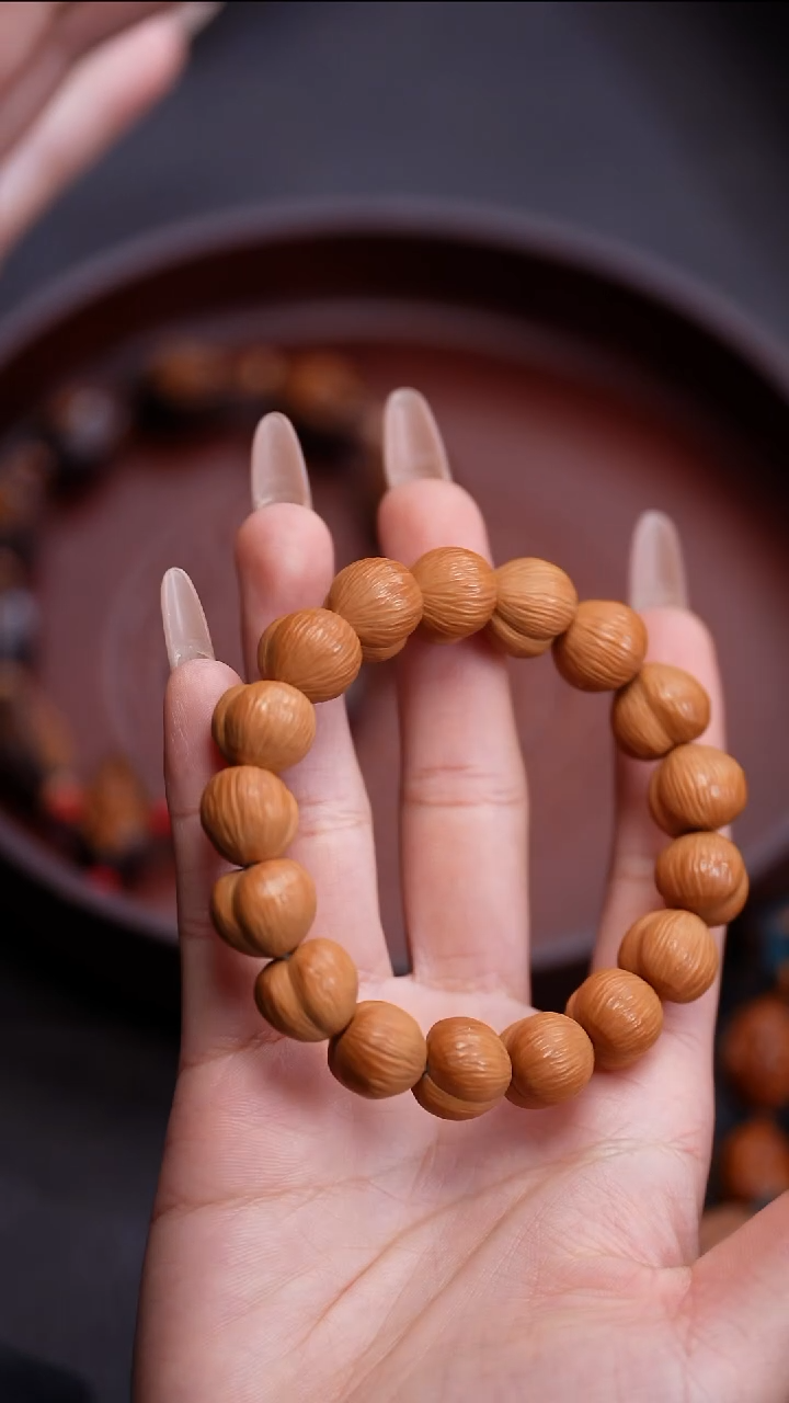 手串橄榄核叙*。苏工橄榄核