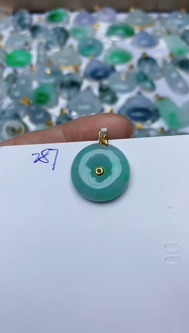 【闪购商品】翡翠颈饰18K金镶嵌天然翡翠A货   