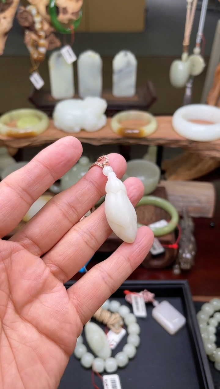 【闪购商品】和田玉吊坠未镶嵌新疆米达 玉兰花9002779