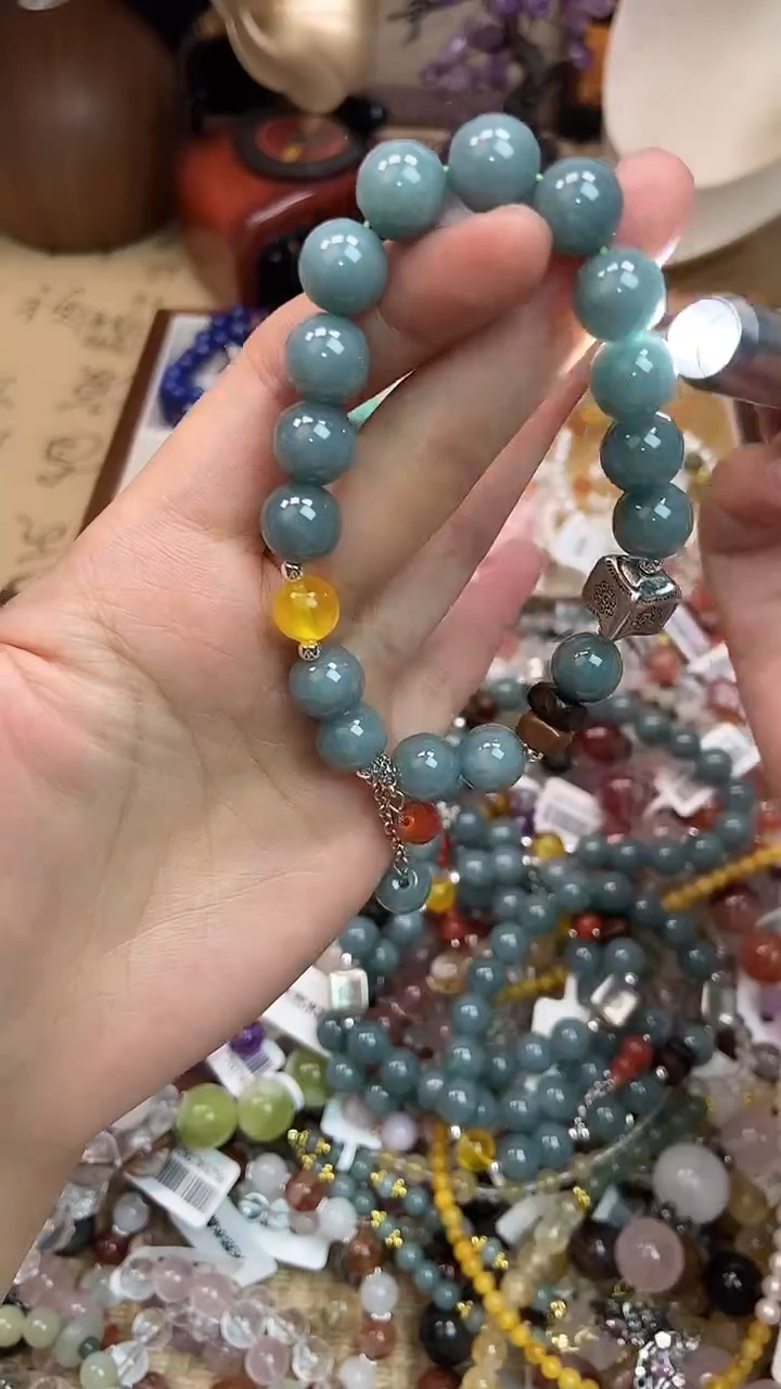 手饰翡翠未镶嵌114