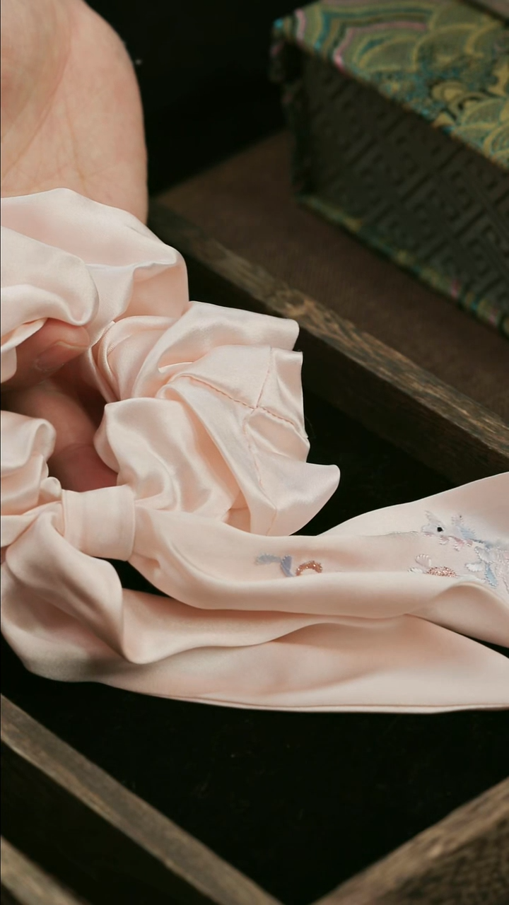 刺绣湘传礼纯手工刺绣发圈