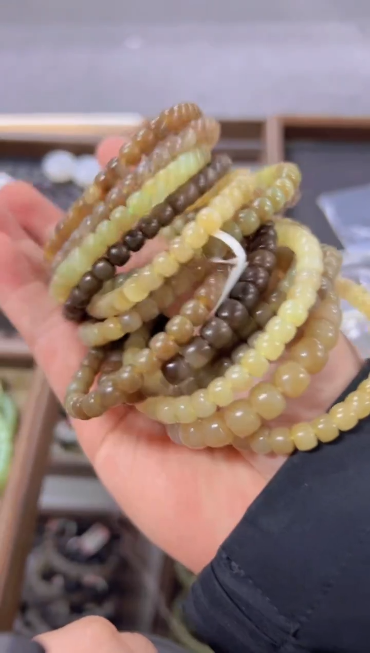 未镶嵌手串和田玉多样性发一