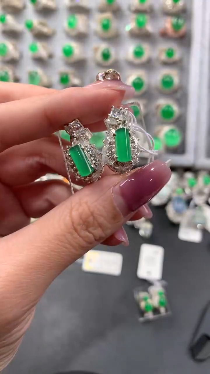 【闪购商品】定制翡翠未镶嵌缅甸A货翡翠 福利放漏款 2.9