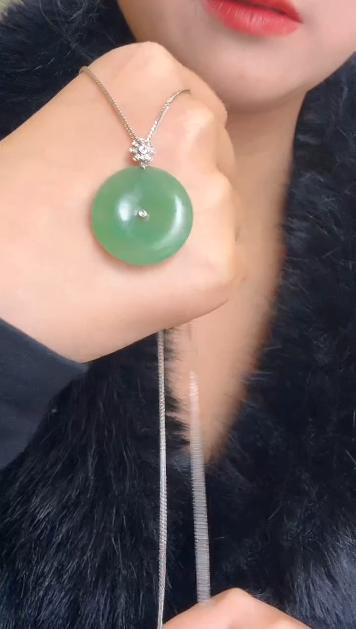 【闪购商品】翡翠吊坠(不含链)18K金镶嵌吊坠