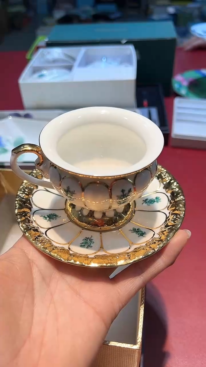 【闪购商品】瓷片锅碗瓢盆一件不剩