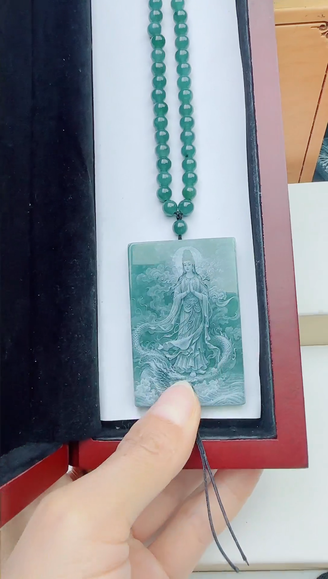 颈饰未镶嵌翡翠多样性发其一