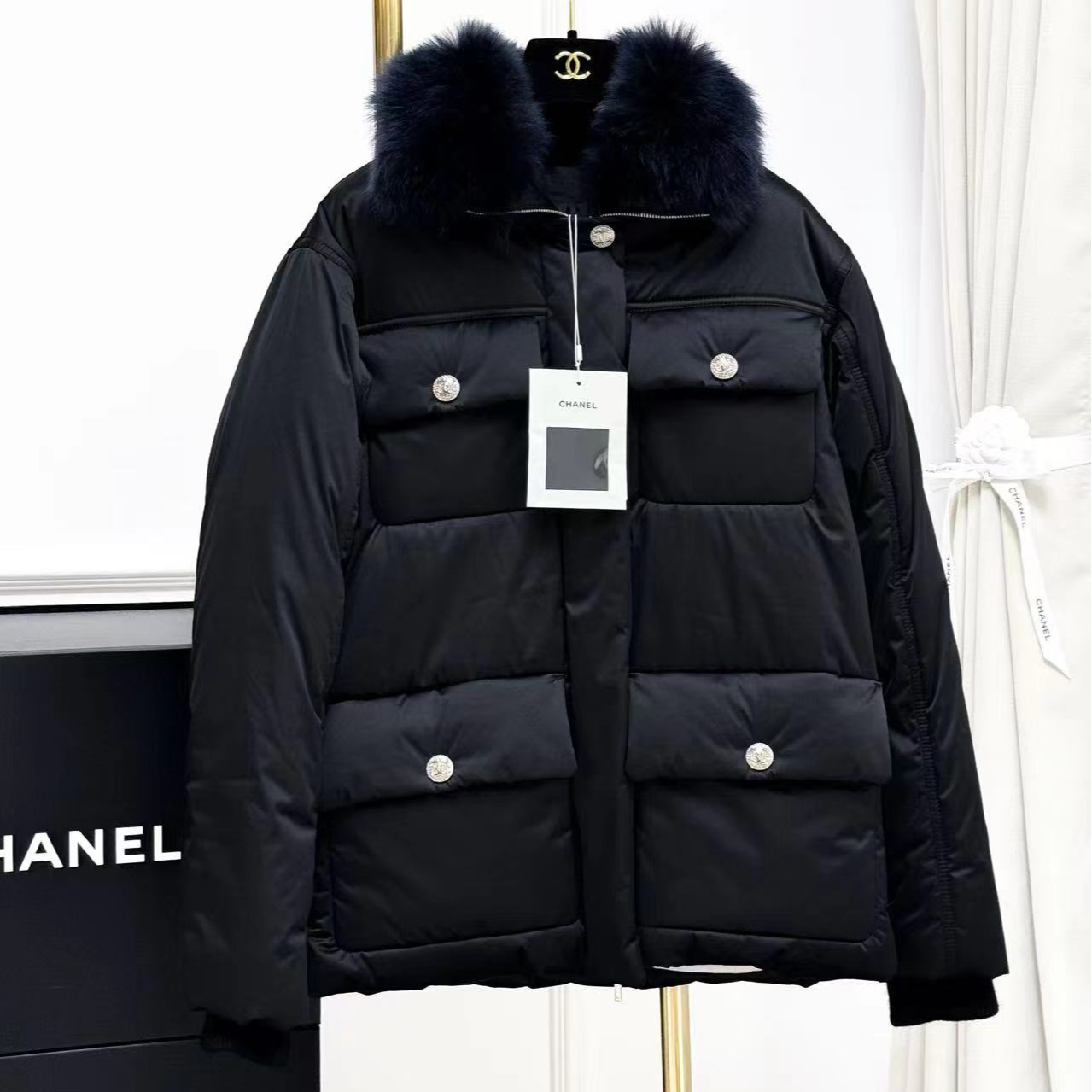 99新 Chanel/香奈儿 38码23N羽绒服