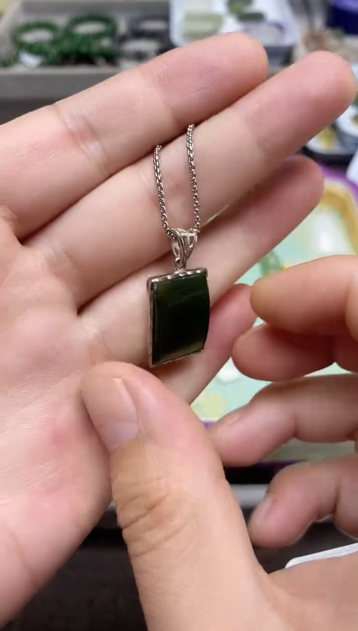 【闪购商品】和田玉吊坠(赠链)银S925镶嵌拍一发一