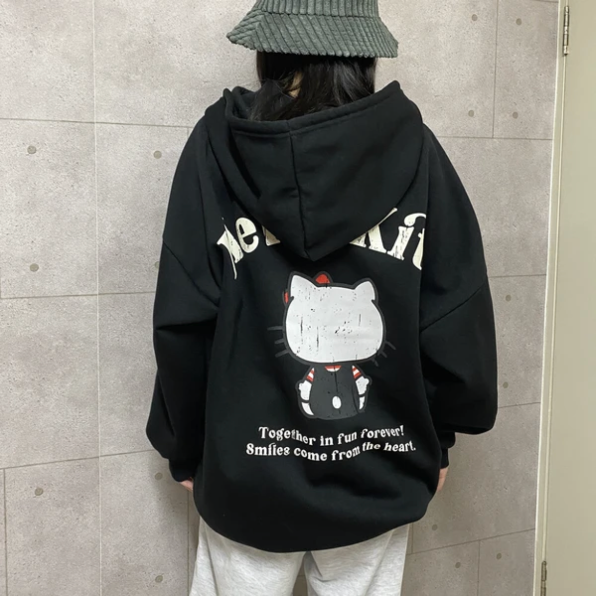 【大阪限定】Hello Kitty Kitty帽衫 