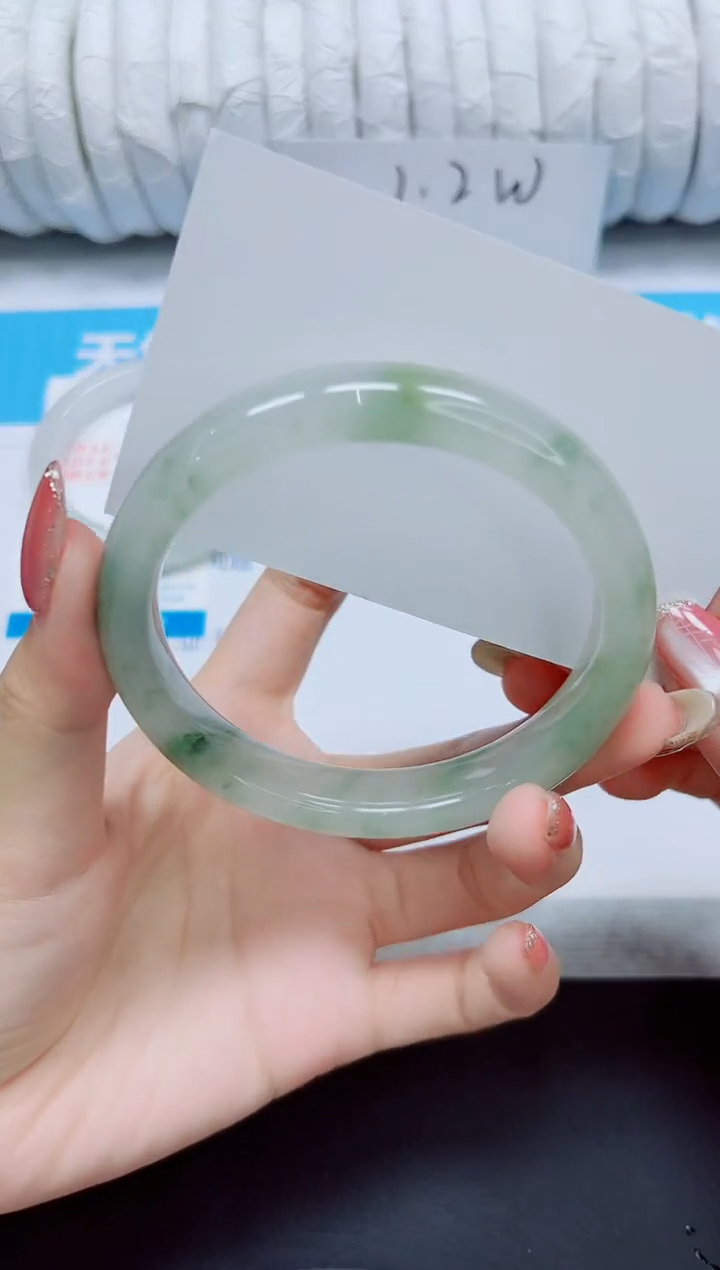 石英质玉手镯未镶嵌62/62