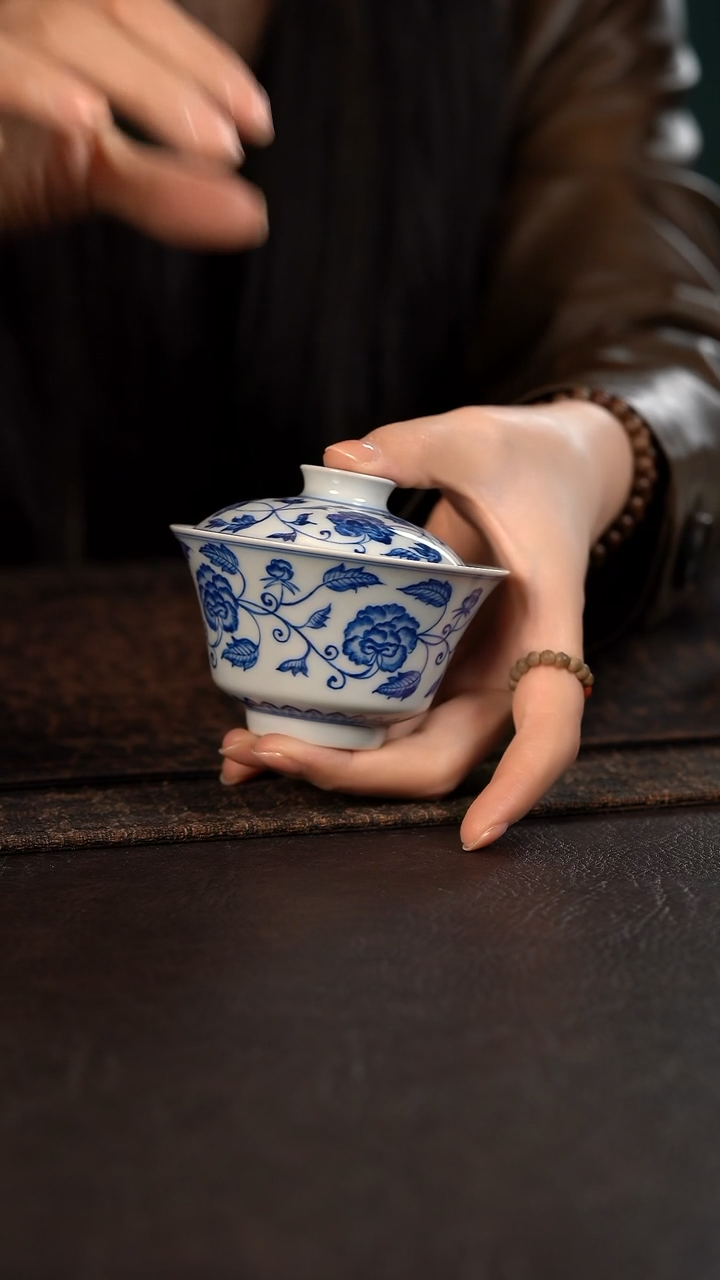 【闪购商品】杯聚澜堂仿明缠枝牡丹马蹄盖碗