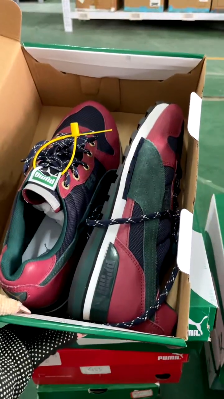 彪马时尚休闲运动鞋42M  X19