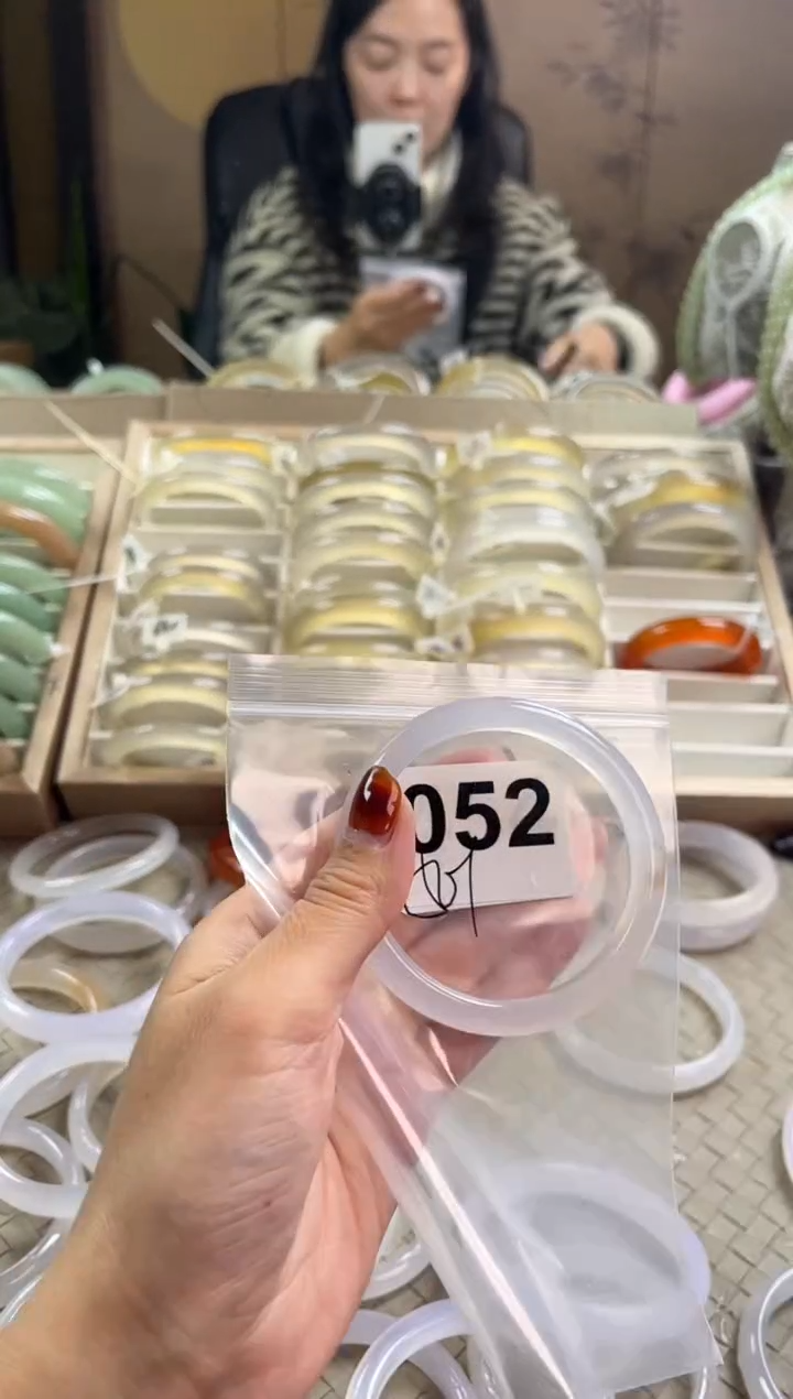 手镯玛瑙/玉髓未镶嵌052