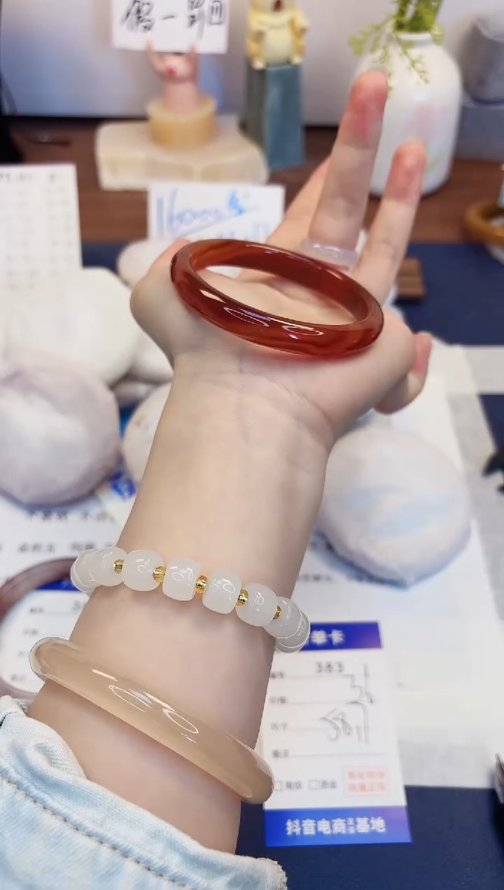 【闪购商品】石英质玉手镯未镶嵌383-玛瑙-圈口58