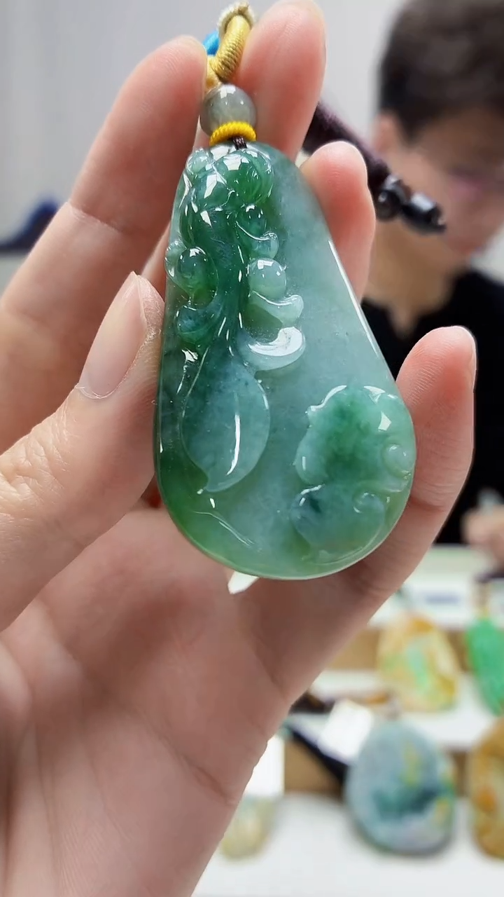 未镶嵌定制翡翠4688zm-毛货挂件4