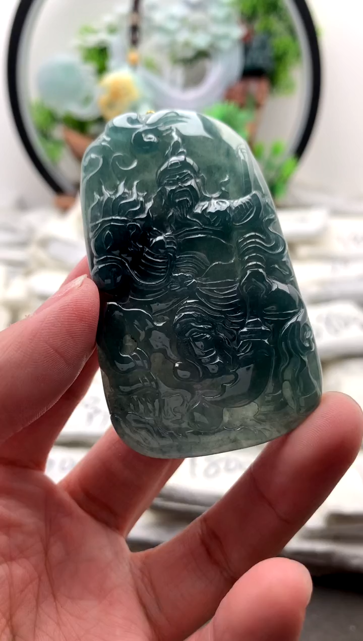 【闪购商品】翡翠颈饰未镶嵌关公