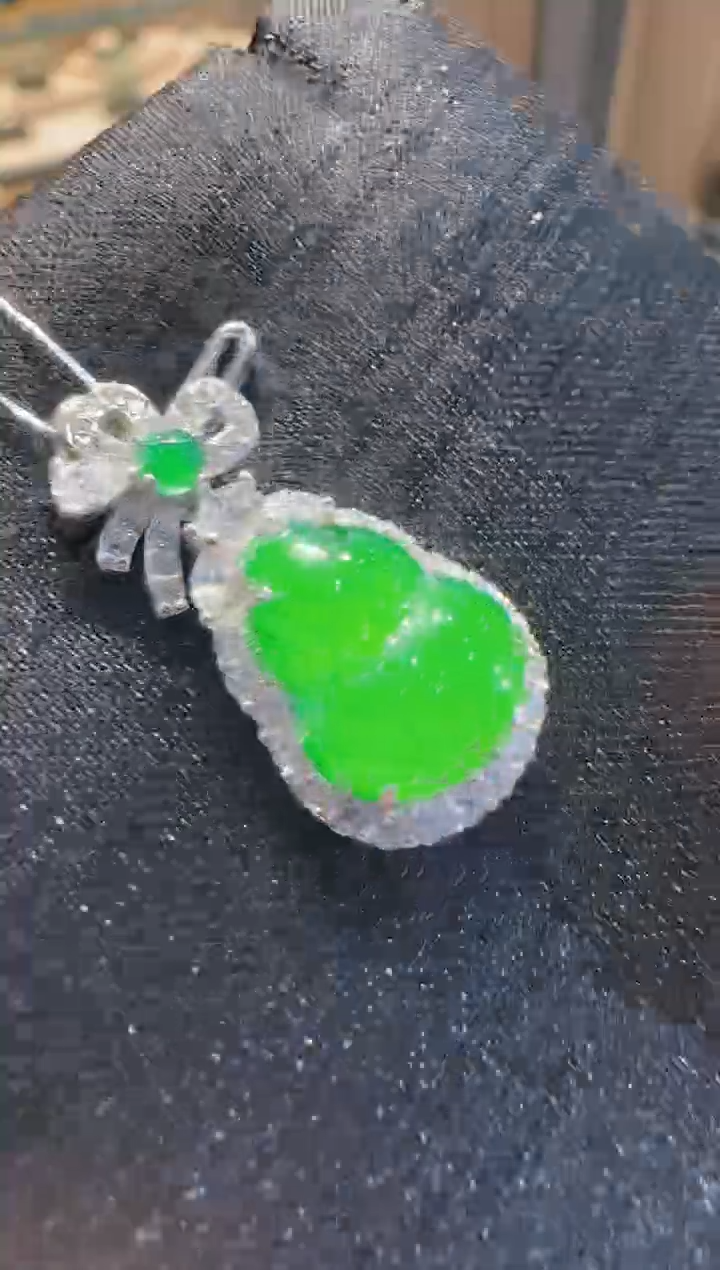 【闪购商品】翡翠吊坠(不含链)银S925镶嵌多样性发货一件