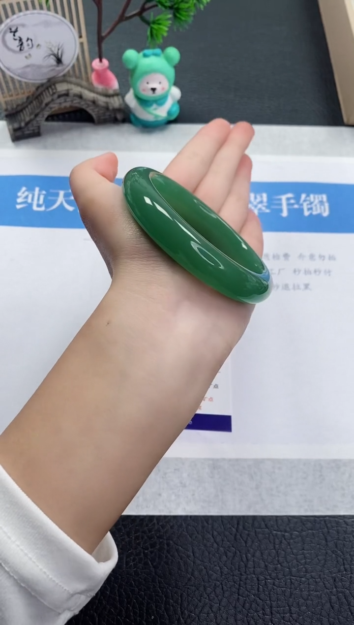 【闪购商品】石英质玉手镯未镶嵌D204-56+