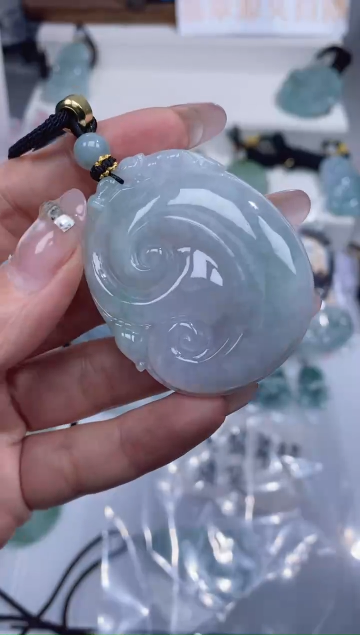 颈饰未镶嵌翡翠吊坠