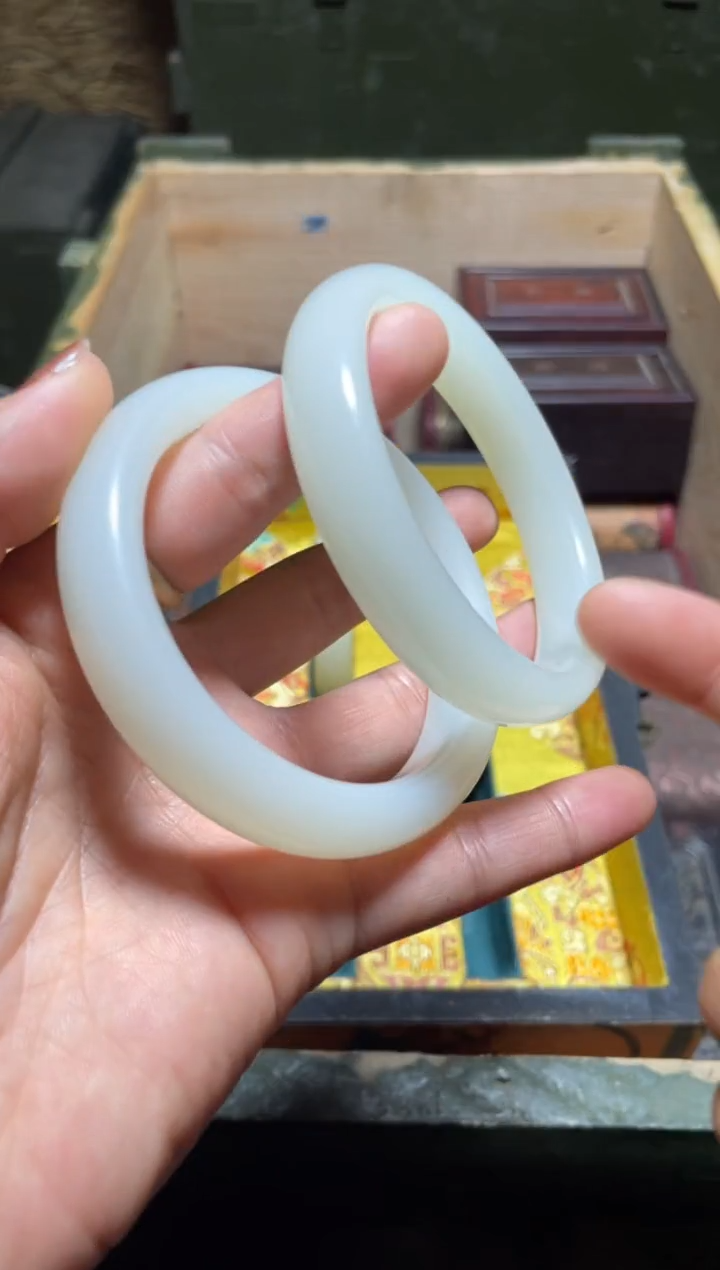 【闪购商品】手镯两件一起给