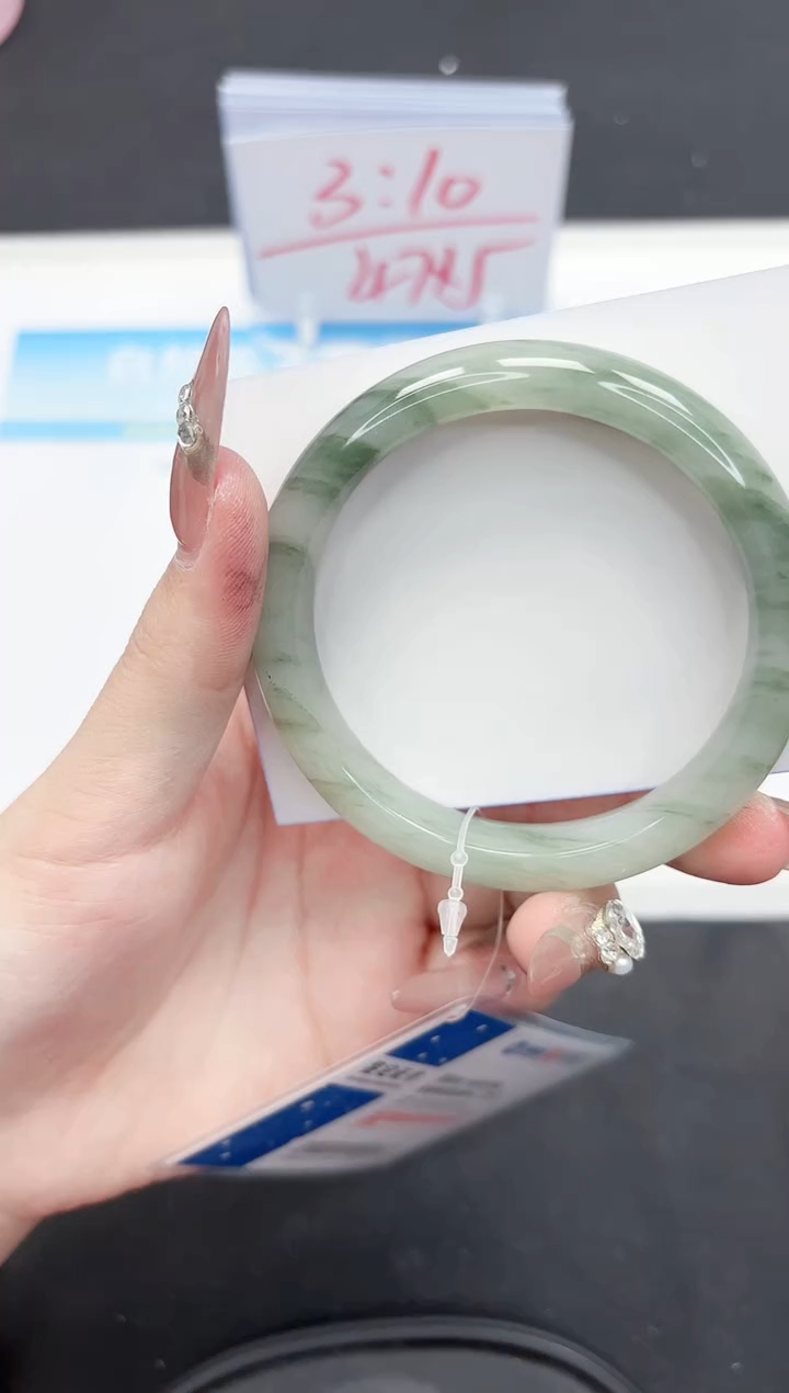 【闪购商品】石英质玉手镯未镶嵌405-56.8