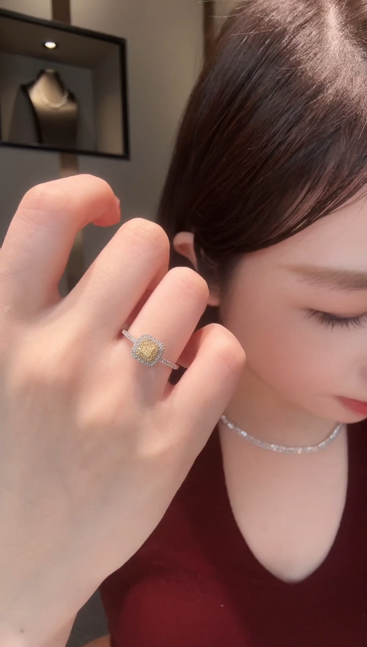 18K金镶嵌戒指钻石黄钻戒指