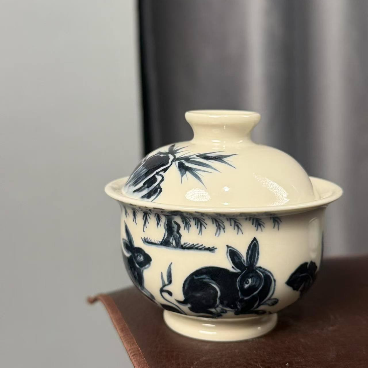 柴窑有瑕疵兔子盖碗2号釉