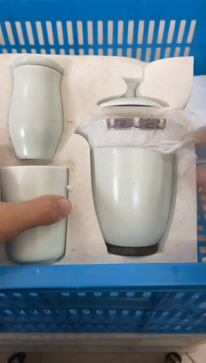 杯无运费险有瑕疵的摄影的产品有使用过的痕迹有点脏介意勿拍