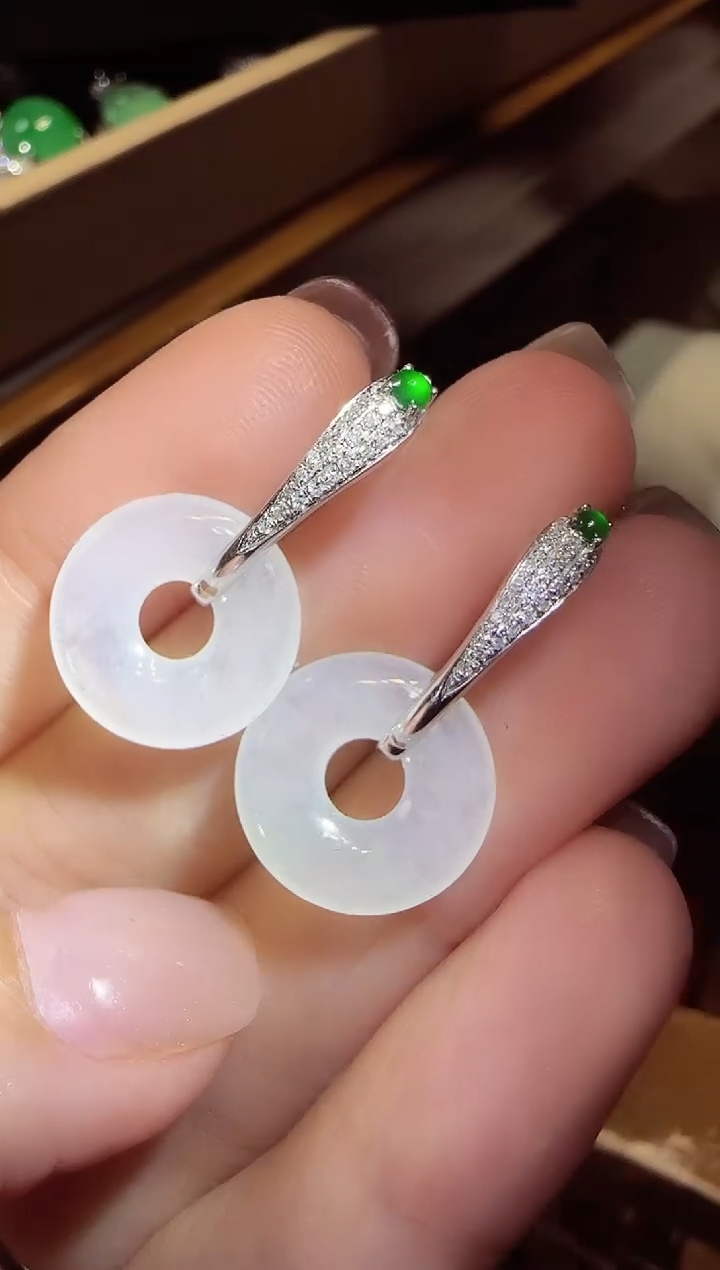 【闪购商品】翡翠耳饰18K金镶嵌甜甜圈