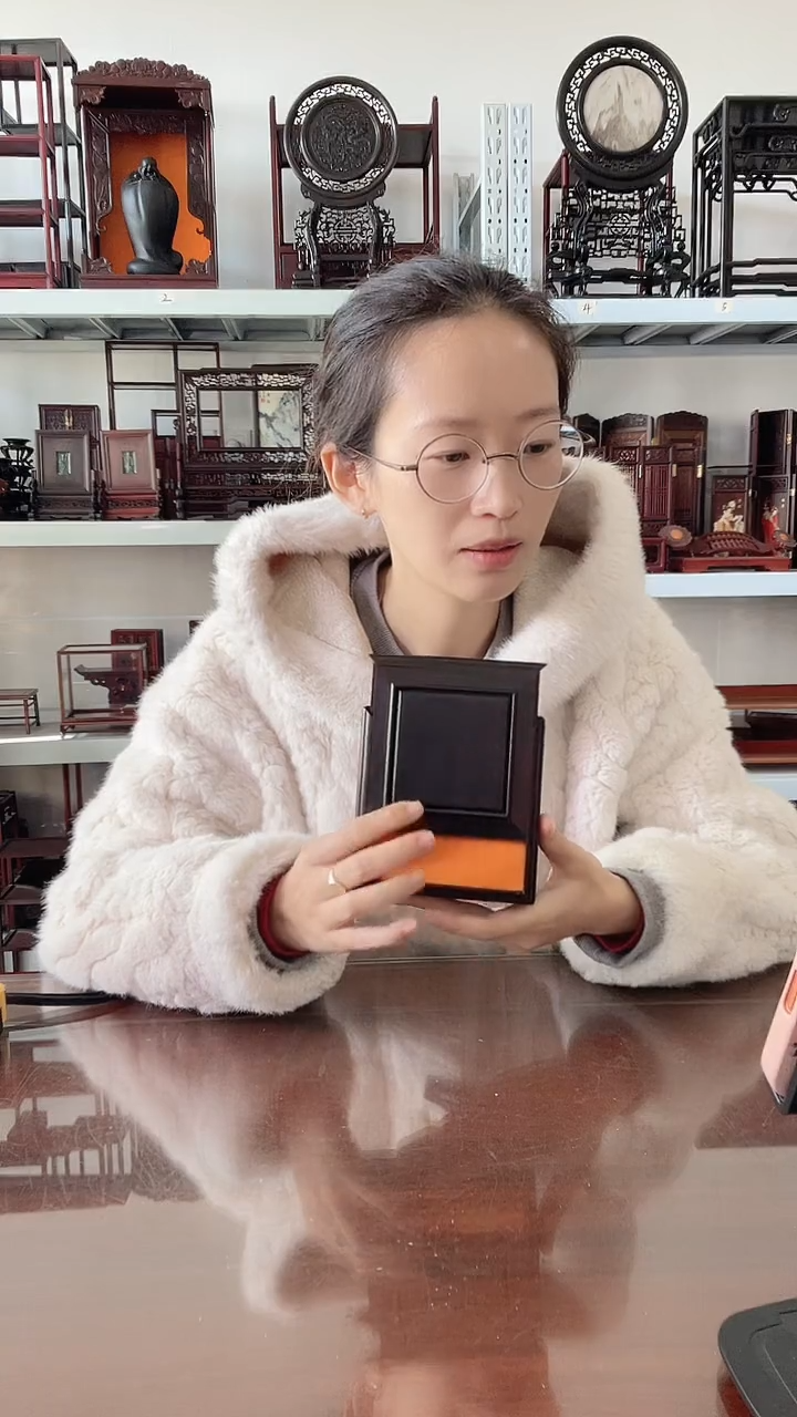 卢氏黑黄檀（大叶紫檀）盒子11*11*4.5   55