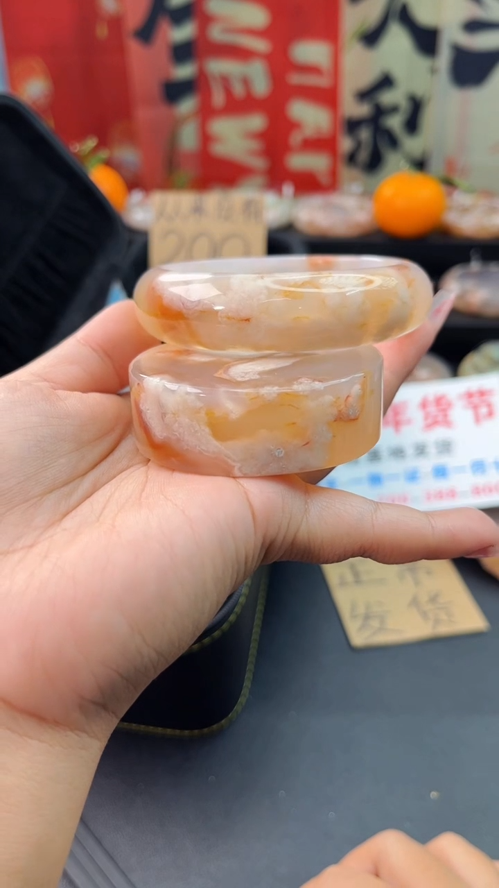 【闪购商品】石英质玉手镯未镶嵌赠送镯心（62圈口）