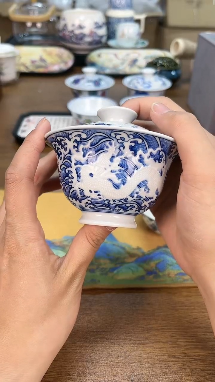 哥姐们点点关注的啊啊