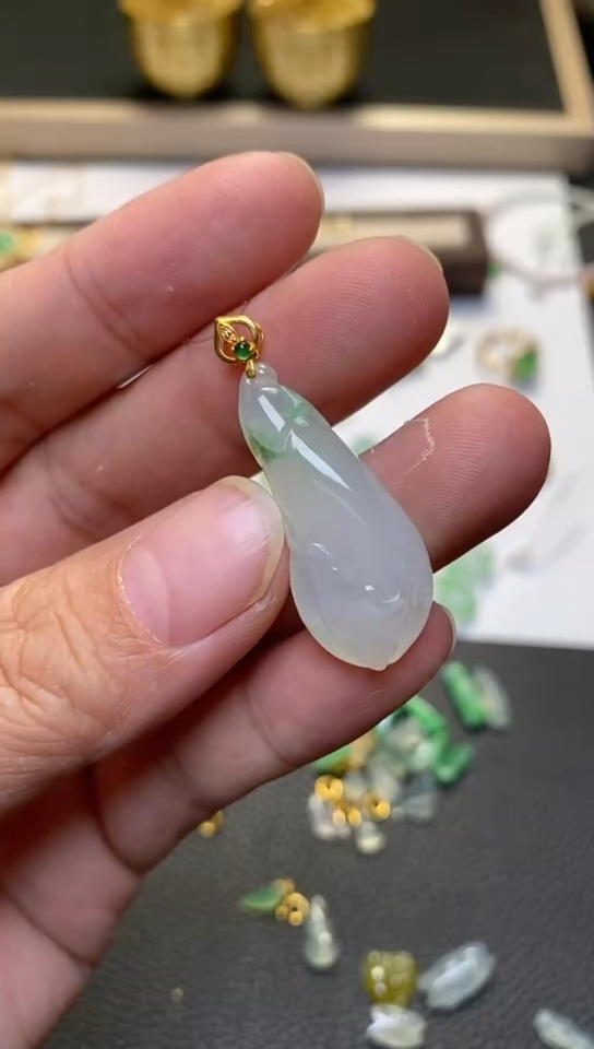 翡翠未镶嵌吊坠(不含链)翡翠净货32587