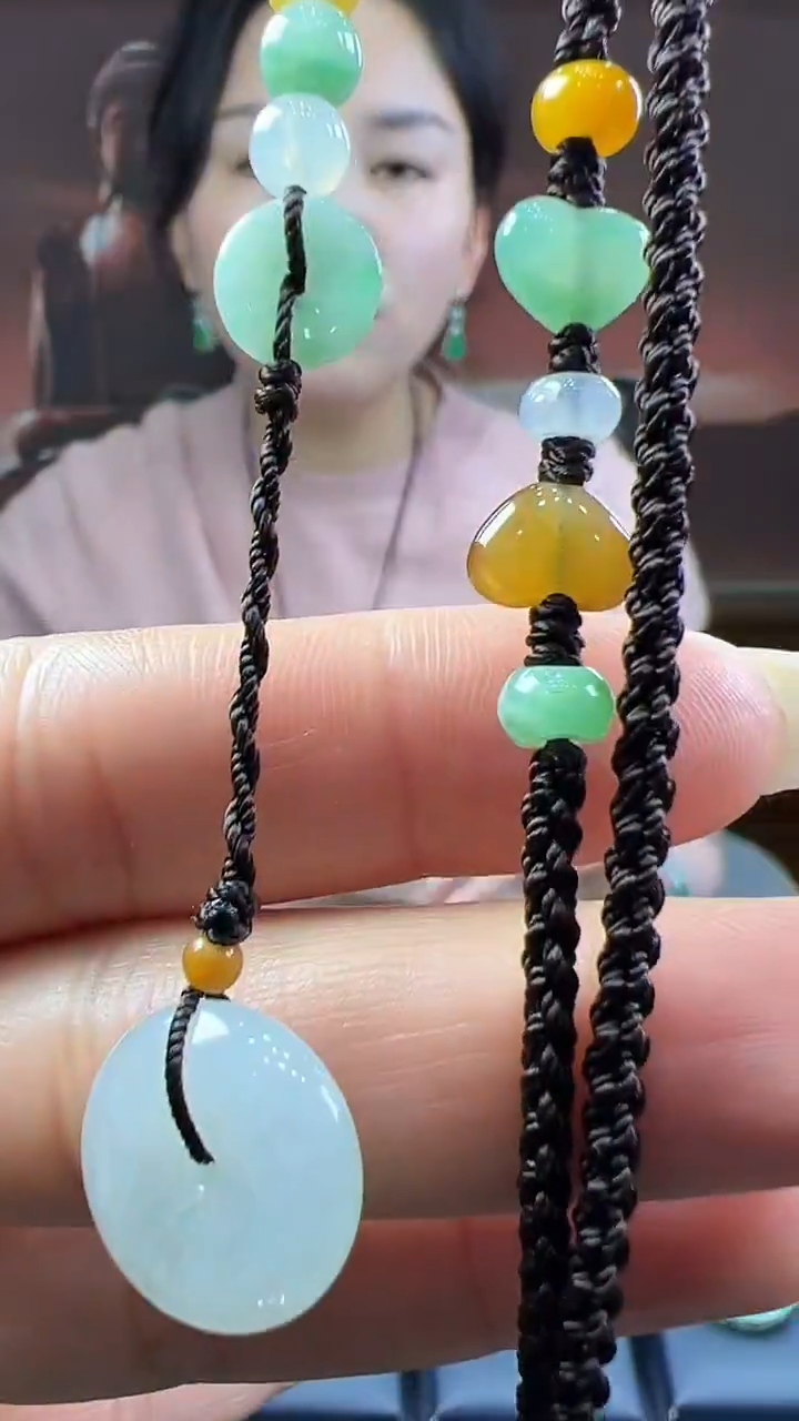 未镶嵌挂件翡翠美背